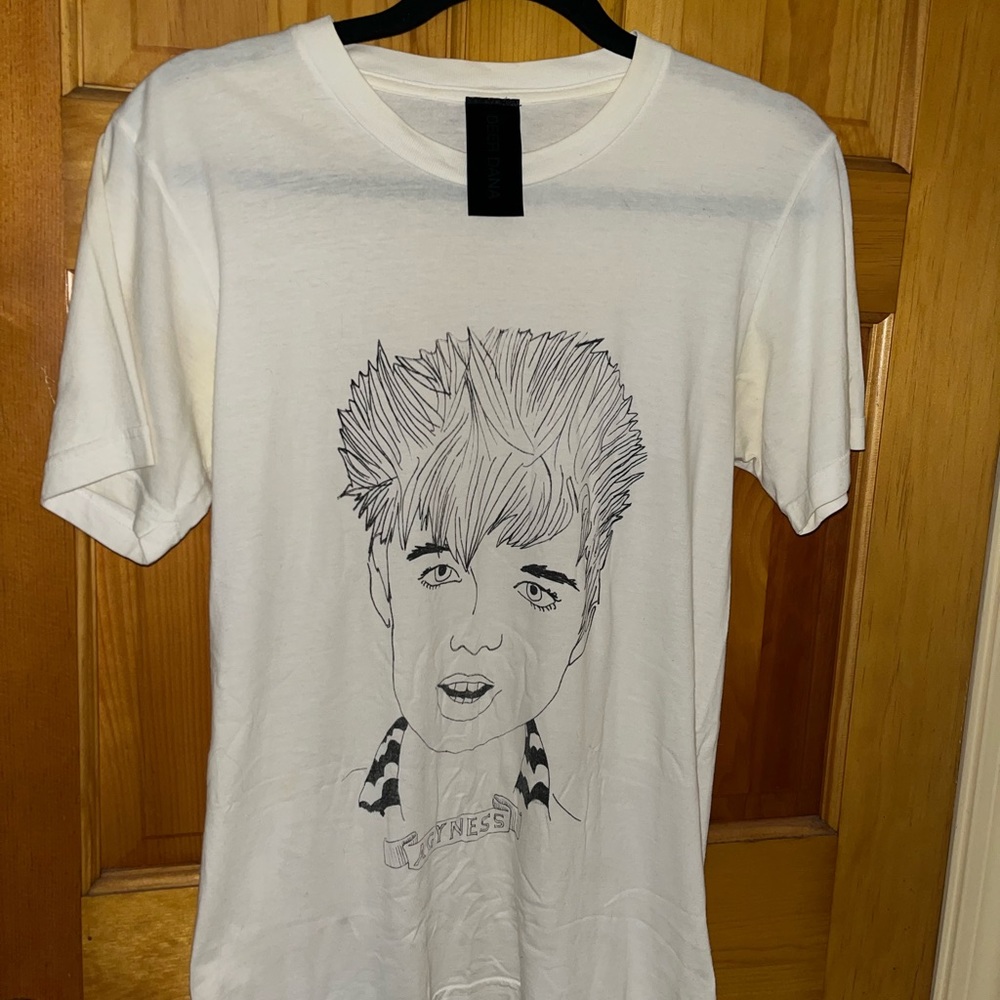 CLASSIC YTK IT GIRL T-SHIRT